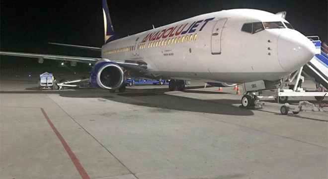 Malatya-İstanbul uçağında 2 kaçak yolcu yakalandı
