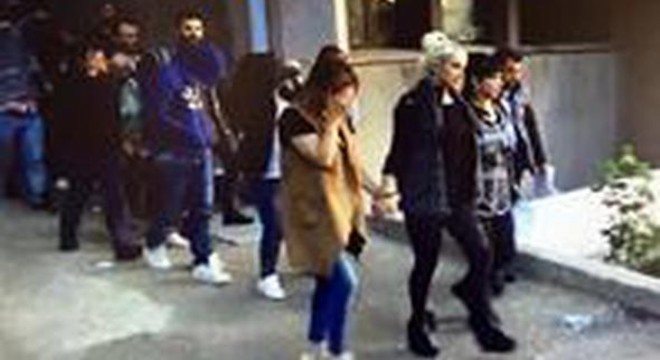 Masaj salonlarına fuhuş baskını