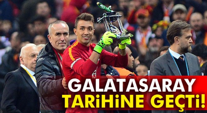 Muslera Galatasaray tarihine geçti