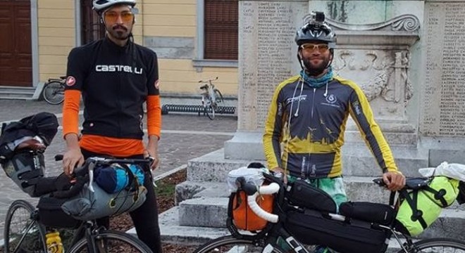 Pedallar burs için dönüyor