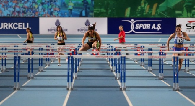 Pistte kollar sıvandı