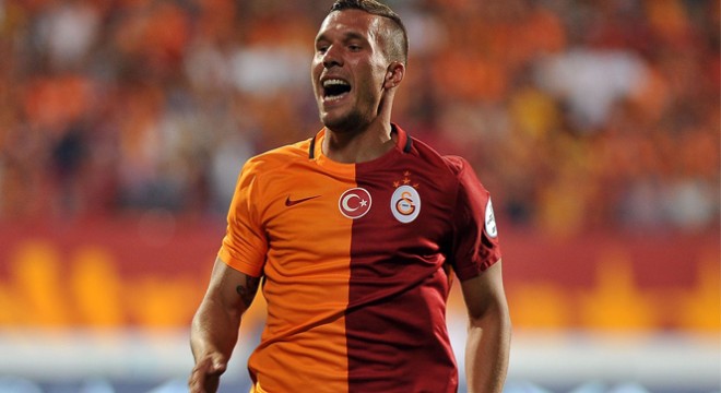 Podolski, Japonya'ya transfer oluyor