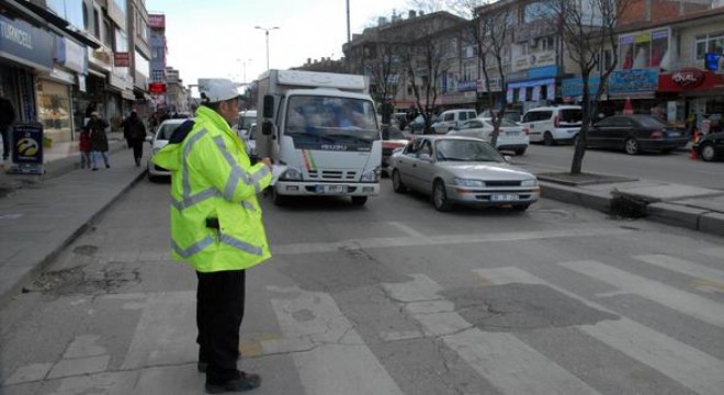 Sabıkalı caddede polis nöbette
