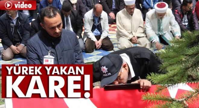 Şehidin babası oğlunu tabutunu öperek son yolculuğuna uğurladı