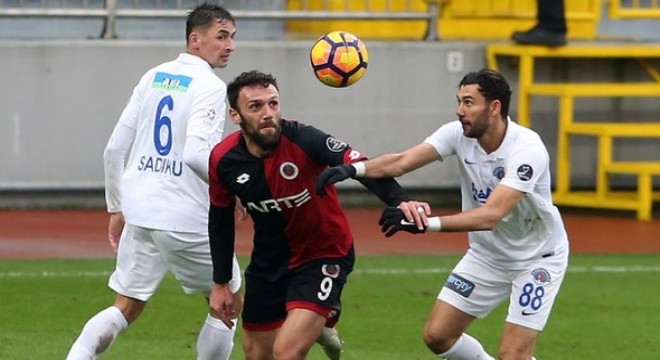 Şimşek çarpıldı