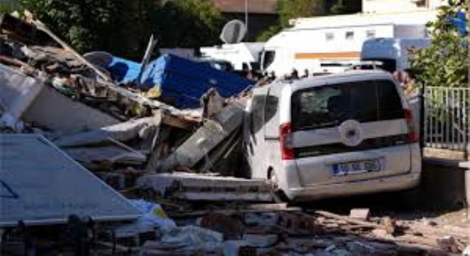 Sındırgı Depreminde 1 Yıkık, 13 Ağır Hasarlı Yapı Tespit Edildi