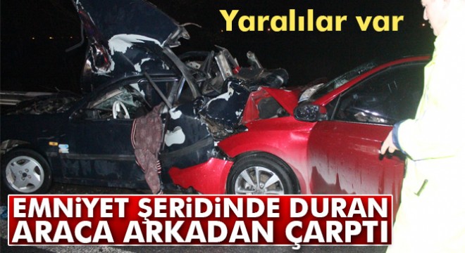 TEM'de emniyet şeridinde duran araca arkadan çarptı: 8 yaralı