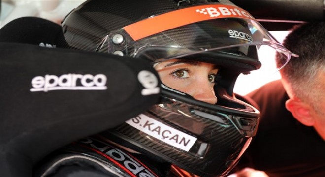 Türkiye Pist Şampiyonası'nda ilk ve tek kadın pilot