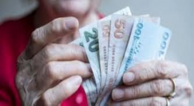 Yaşlı ve Engelli Aylıkları Hesaplara Yatırılmaya Başladı