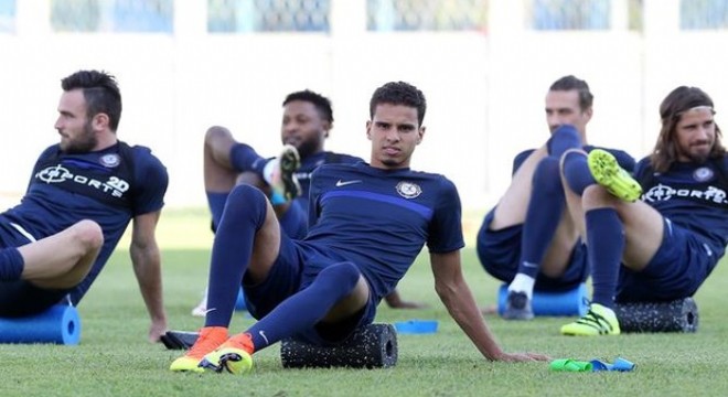 Yeniler umut saçtı