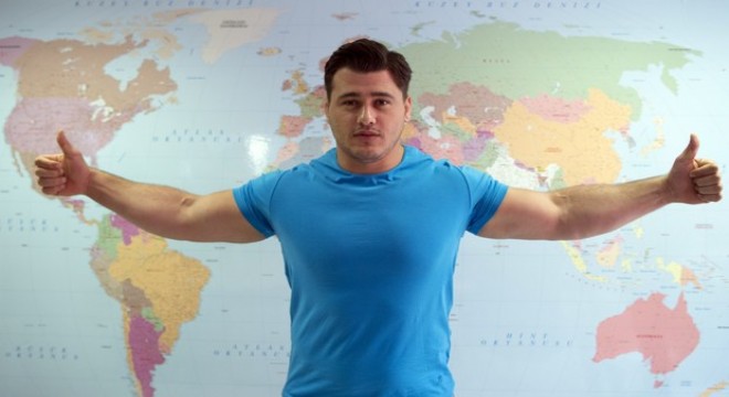 Zirveyi gözüne kestirdi